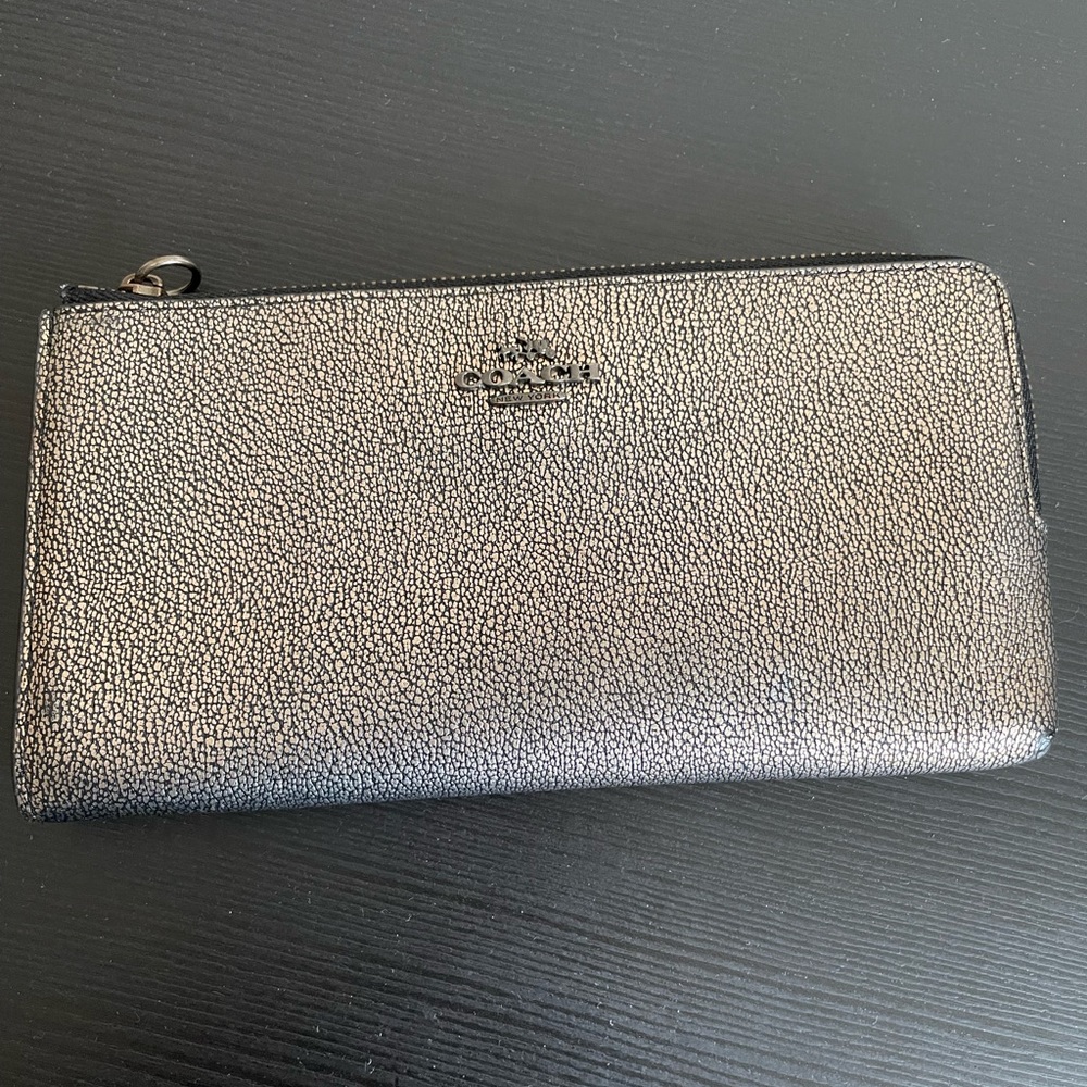 Coach Wallet - Picture 11 of 11